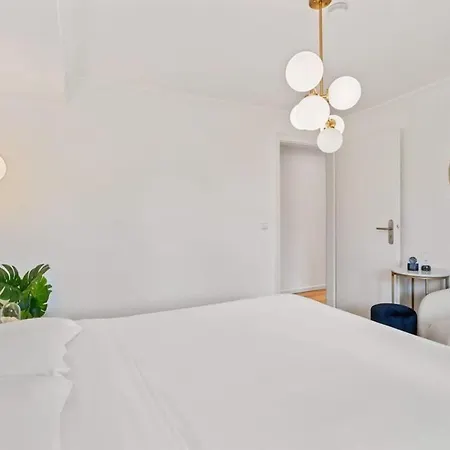 Chic 1br Near Kirchberg & Centre Apartment Luxemburg